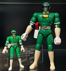 Bandai CarRanger Power Ranger Green Racer Figure Set RV Robo Parts Missing