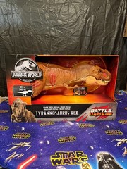 JURASSIC WORLD -Mattel Tyrannosaurus Rex 40” Roarin Super Colossal Battle Damage