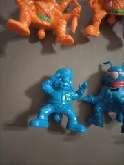 Army Ants Figures – 9 Vintage Lot Orange Blue, Hasbro. Do not have rubber Butts