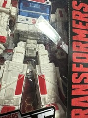 Transformers War For Cybertron Siege Autobot Ratchet Deluxe Class Walgreens