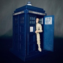 Custom 3D printed DR. Who TARDIS Police Box for 3.75 Inch (1:18) Figure Diorama