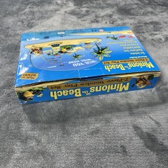 Universal Studios Despicable Me Minions On The Beach 7-Piece Wooden Play Set NEW