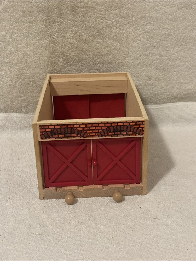 1999 Wooden Thomas Train “The Works” Double Engine Repair Shed (Britt Allcroft)