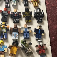 Huge! 50+ Roblox Action Figures & Accessories Collectors Carry Case – Mixed Lot