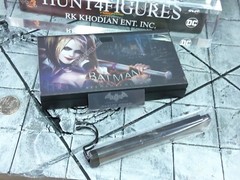 Hot Toys VGM41 DC Arkham Knight Harley Quinn 1/6 action Figure’s base stand only