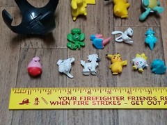 Pokemon Mini Figures 30 Pc Lot Miniature Figures Coins Pokeball Pokemon