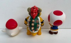 2007 2009 Super Mario Set Of 13 Figures – Mario Luigi Yoshi Donkey Kong & Toad