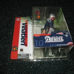McFarlane 2004 Adam Vinatieri New England Patriots NFL series 10 (rookie piece)
