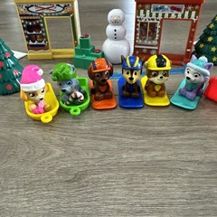 Paw Patrol Christmas Winter Playset 2″ Figures – Advent Calendar 24 Pc Complete