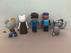 Roblox Piggy Series 2 Figures Lot Of 5 Raze,Officer Doggy, Billy,Rpbby Phat Mojo