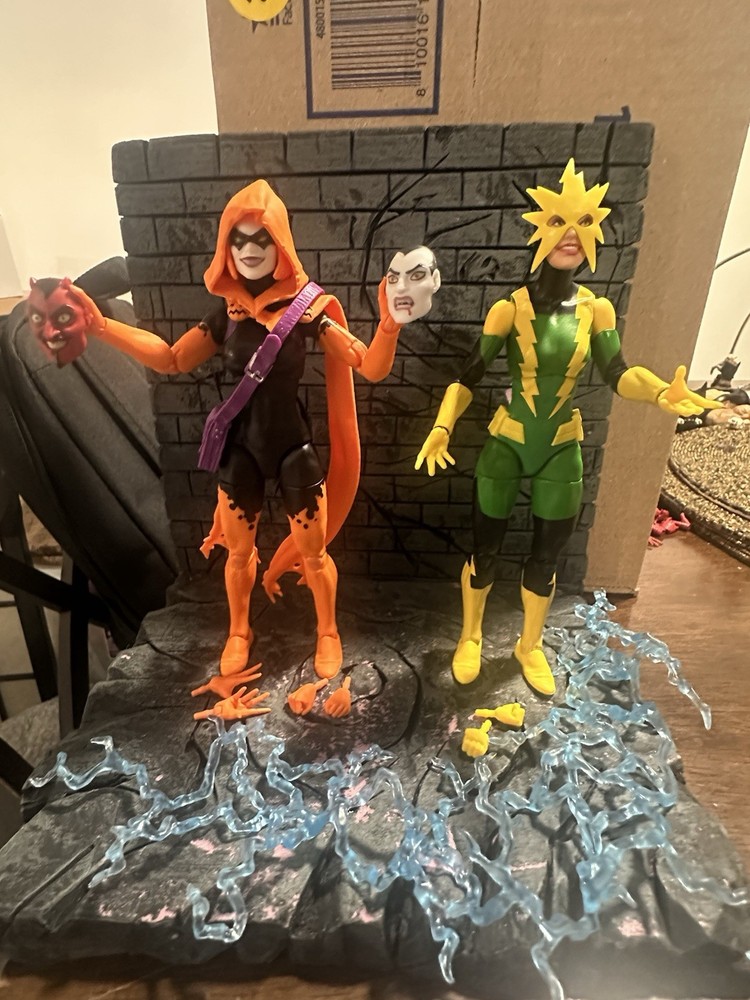marvel legends hallows eve and Electro (Francine Frye) Spider-Man Villains