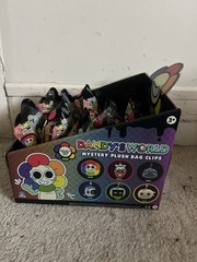 NEW Dandy’s World Mystery Bag Complete Set of 9 Plush Clip KeychainW/Display!