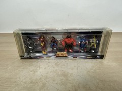 2010 Monogram Marvel Miniature Alliance 6 Figure Keyring Set Venom/Hulk/Iron Man