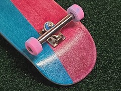 34mm Professional Fingerboard Complete | Abstract B-Stock Wheels