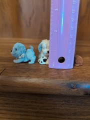 Puppy In My Pocket Lot – 3 Dog Houses & 3 Flocked Puppy Figures 2007 MEG