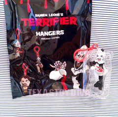 Damien Leone’s Terrifier Hangers Art The Clown 3″ Horror Keychain Clip –READ–