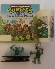 Vintage 90s TMNT Teenage Mutant Ninja Turtles Lot (Book, BK Cup, Keychain, Clip)