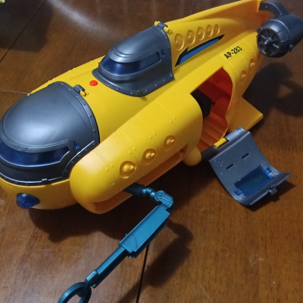 Animal Planet Deep Sea Yellow Submarine AP-283 (Read Details)