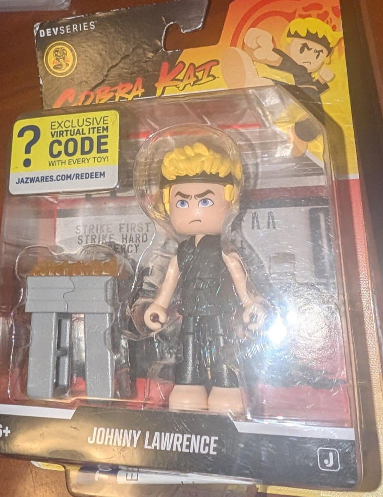 Devseries Cobra Kai Johnny Lawrence 3″ Figure + Virtual Item Code NEW Roblox