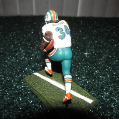 McFarlane 2004 Ricky Williams NFL Miami Dolphins 3″ Figure (open/loose)