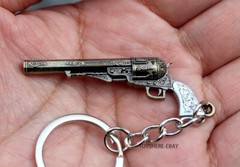 mini gun BIOHAZHARD 8 village weapon Pistol M1851 metal keychain toy gift 5cm