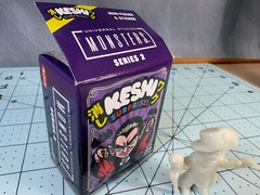 Keshi Universal Monsters The Masque of the Red Death Glow in the Dark Mini Fig