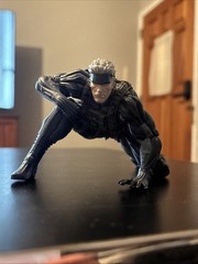 Metal Gear Solid Ultra Detail Figure Collection 2 Old Snake “Ready” INCOMPLETE