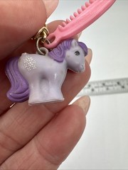 Vtg My Little Pony Mini Charm Purple W/ Comb For Bracelet Necklace Rare Hasbro