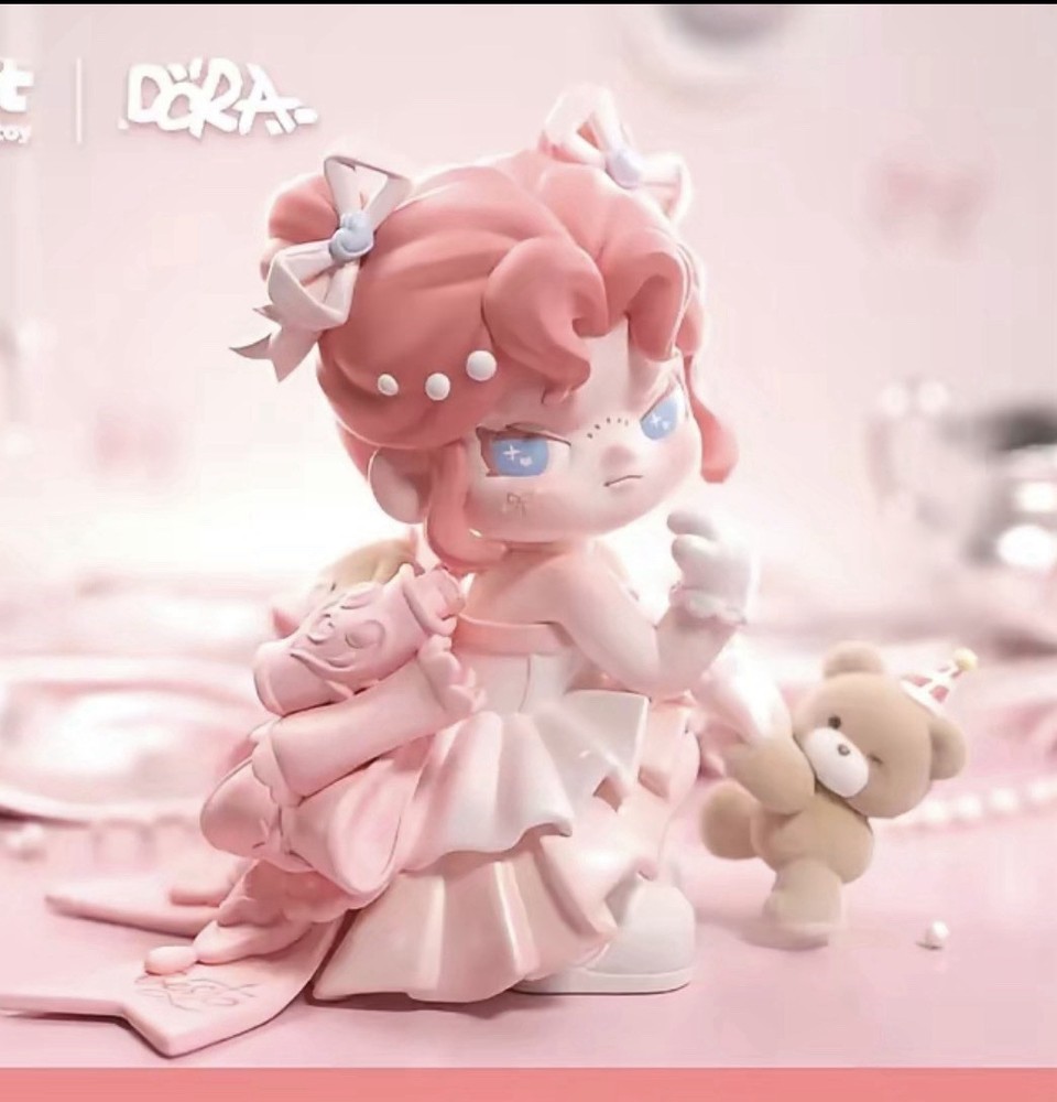 Dora – Right On Time Limited Figure TNT Space Birthday Edition [US SELLER]
