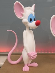 2 Set Pinky and The Brain Figurines Classic Series Collectible Set 9in & 7in