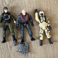 VTG Large Mixed Lot of Military & Other Action Figures & Accessories
