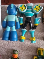 Mega Man / MegaMan NT Warrior Figure Lot – Loose Action Figures with Accessories