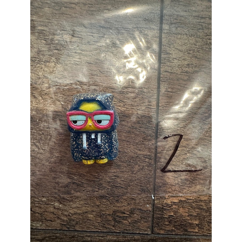 Lost Kitties Series 2 Miss Terry Glitter Sparkle w Sticker Kitty Hoodie Glasses