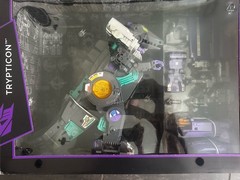 Hasbro Transformers Platinum Edition G1 Trypticon NEW MISB READ!