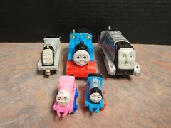 Thomas the Train &Friends Die Cast &Plastic Trains Lot of 5