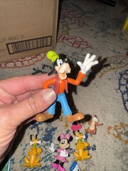 9 Disney Mickey Mouse PVC Figure Mickey Donald Minnie Goofy Pluto Chipmunk