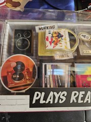 MGA’s Miniverse Real Vinyl Music Record Player NEW SHIPS TODAY