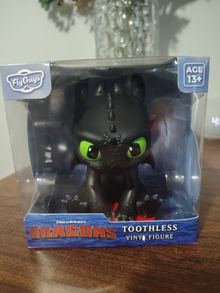 Culturefly DreamWorks Dragons Toothless Sitting Collectible Vinyl Figure NEW