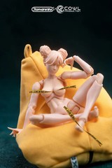 US Romankey X COWL 1/12 Pale Girl Action Figure Model Flexible 6″ Female Doll