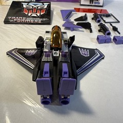 Vintage G1 Skywarp Transformers Decepticon w/ Box & Accessories (1984)
