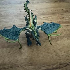 Hasbro 1996 DragonHeart Razorthorn Blue Green Dragon 8.5″ Action Figure