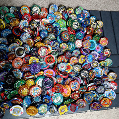 Beyblade Burst Metal LOT OF 10 Random Takara Tomy Hasbro + Rip Launcher -Genuine