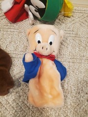 Lot of 6 Vintage 1993 & 1994 Warner Bros. Looney Tunes 12″ Plush Hand Puppets