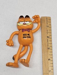 Garfield Kiss Me You Fool Bendable Action Figure Dakin 1981 Collectible Vtg