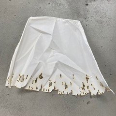 SU-C-EZ-WHT: 1/12 white battle damaged wired cape for 6″ action figure