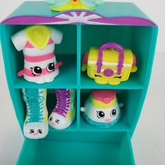 SHOPKINS Season 3 Fashion Spree COOL CASUAL Weekend Wardrobe LOT