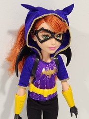 2015 Mattel DC Comics Batgirl Super Hero 11″ Doll Action Figure Bat Girl Costume