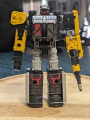 Transformers War for Cybertron Earthrise Ironworks Loose & Complete