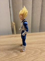 Bandai Dragon Ball Z Super Saiyan Vegeta 5.3 in Action Figure – BAS64186
