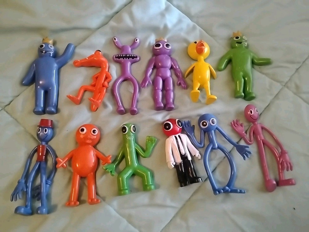 Toysvill 12Pcs Rainbow Friends Action Figures